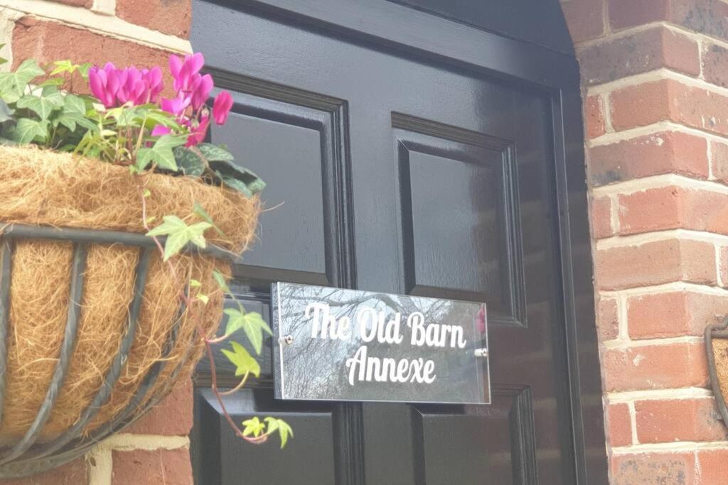 The Old Barn Annexe, Cosy Stay, Close Drive To City, Beach, South Downs & Goodwood Chichester Eksteriør bilde